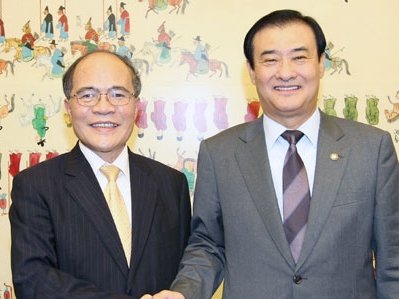 Parlamentspräsident Nguyen Sinh Hung beendet seinen Myanmar-Besuch